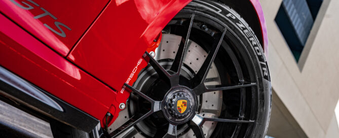PIRELLI EQUIPS THE NEW PORSCHE 911 GTS