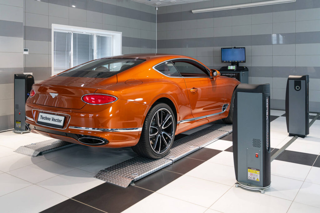 TechnoVector 四輪定位機